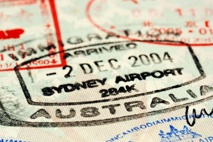 澳签证审理服务面向私企招标，公民入籍申请或将由私企审理